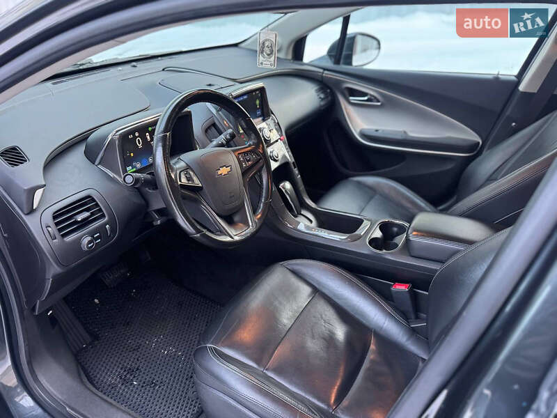 Хэтчбек Chevrolet Volt 2013 в Киеве