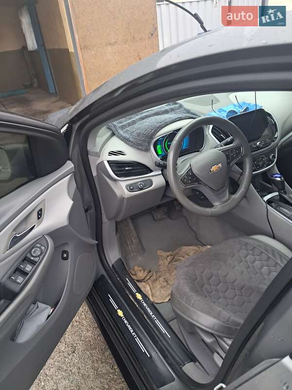 Хэтчбек Chevrolet Volt 2017 в Знаменке