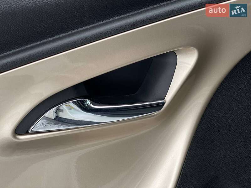 Хэтчбек Chevrolet Volt 2012 в Киеве фото 24 Хэтчбек Chevrolet Volt 2012 в Киеве