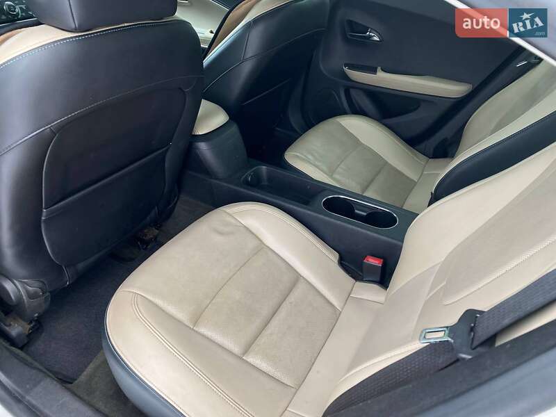 Хэтчбек Chevrolet Volt 2012 в Киеве фото 48 Хэтчбек Chevrolet Volt 2012 в Киеве