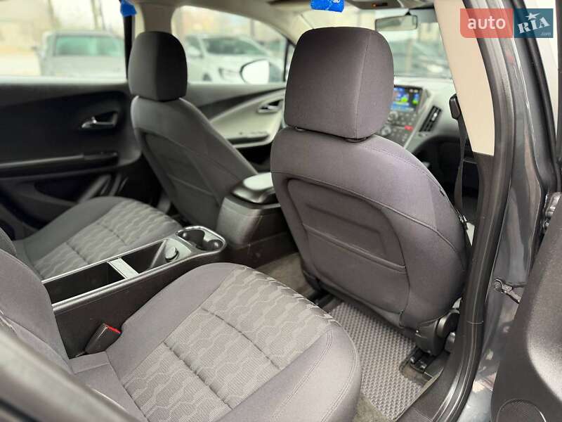 Хетчбек Chevrolet Volt 2014 в Кривому Розі