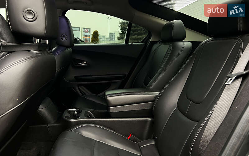 Хэтчбек Chevrolet Volt 2015 в Львове
