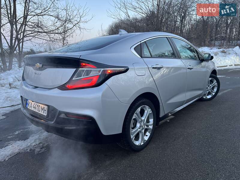 Хетчбек Chevrolet Volt 2016 в Києві