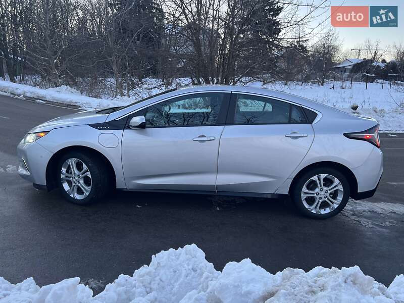 Хетчбек Chevrolet Volt 2016 в Києві