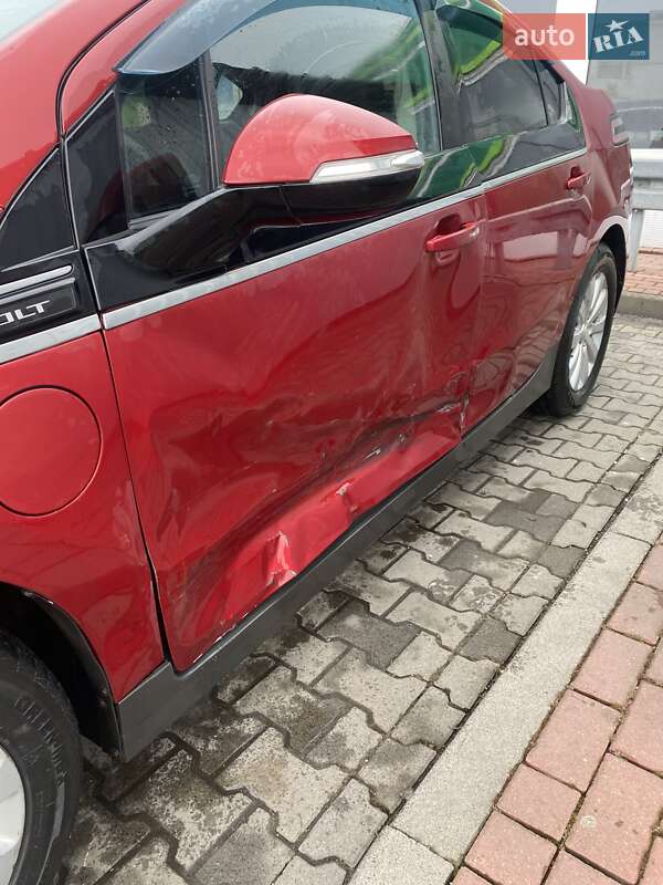 Хэтчбек Chevrolet Volt 2014 в Виннице