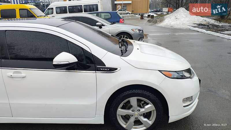 Хетчбек Chevrolet Volt 2011 в Дніпрі