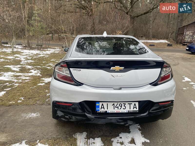 Хэтчбек Chevrolet Volt 2018 в Киеве