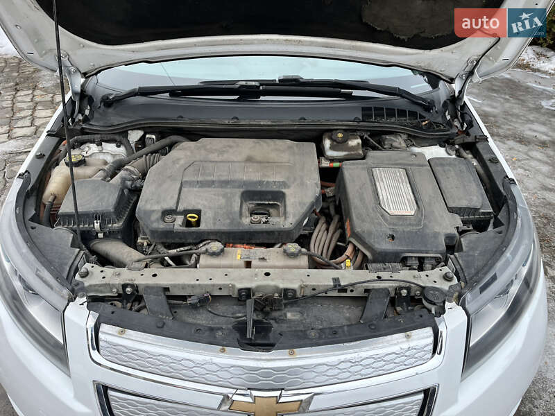 Хэтчбек Chevrolet Volt 2014 в Белой Церкви