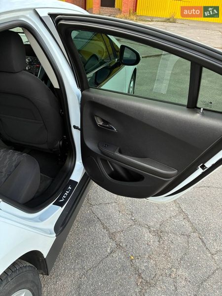Хэтчбек Chevrolet Volt 2013 в Харькове