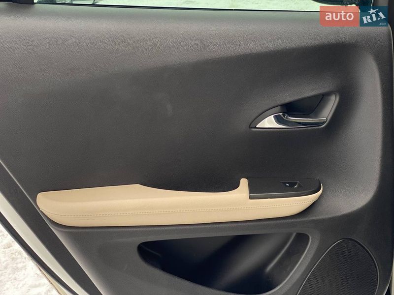 Хэтчбек Chevrolet Volt 2012 в Киеве