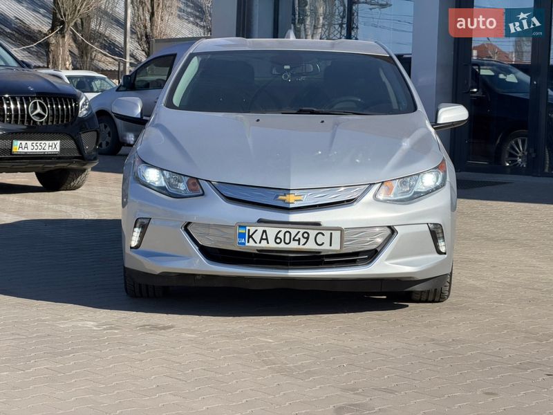 Хэтчбек Chevrolet Volt 2015 в Киеве