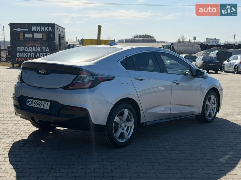Хэтчбек Chevrolet Volt 2015 в Киеве