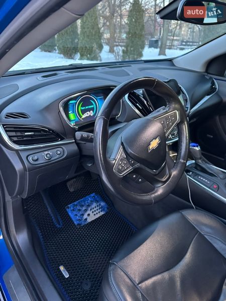 Хэтчбек Chevrolet Volt 2017 в Киеве