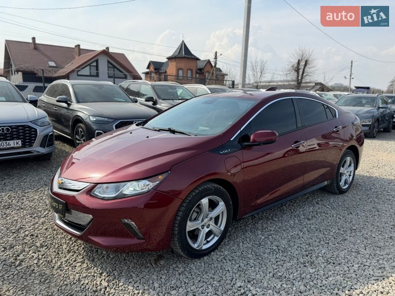 Хэтчбек Chevrolet Volt 2015 в Ивано-Франковске