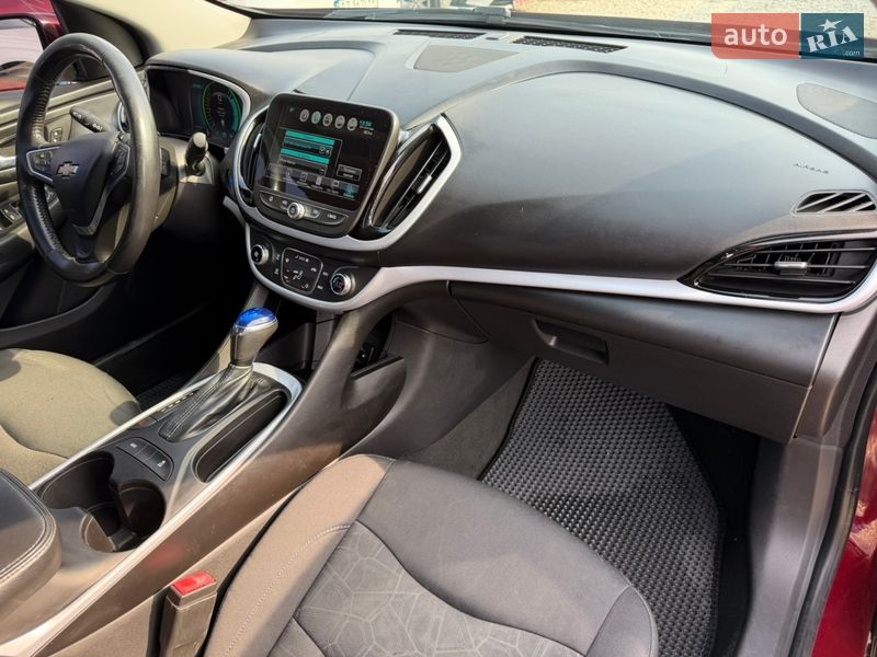 Хэтчбек Chevrolet Volt 2015 в Ивано-Франковске