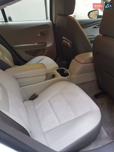 Хэтчбек Chevrolet Volt 2015 в Одессе