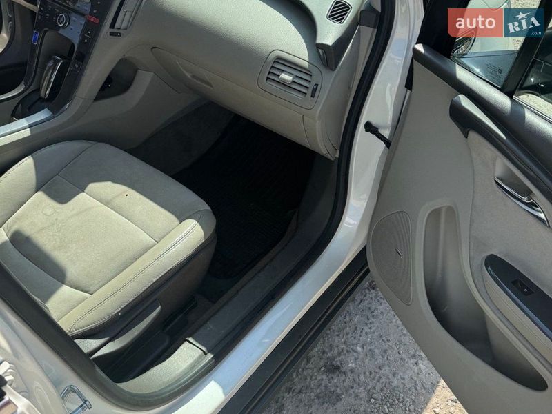 Хэтчбек Chevrolet Volt 2013 в Никополе