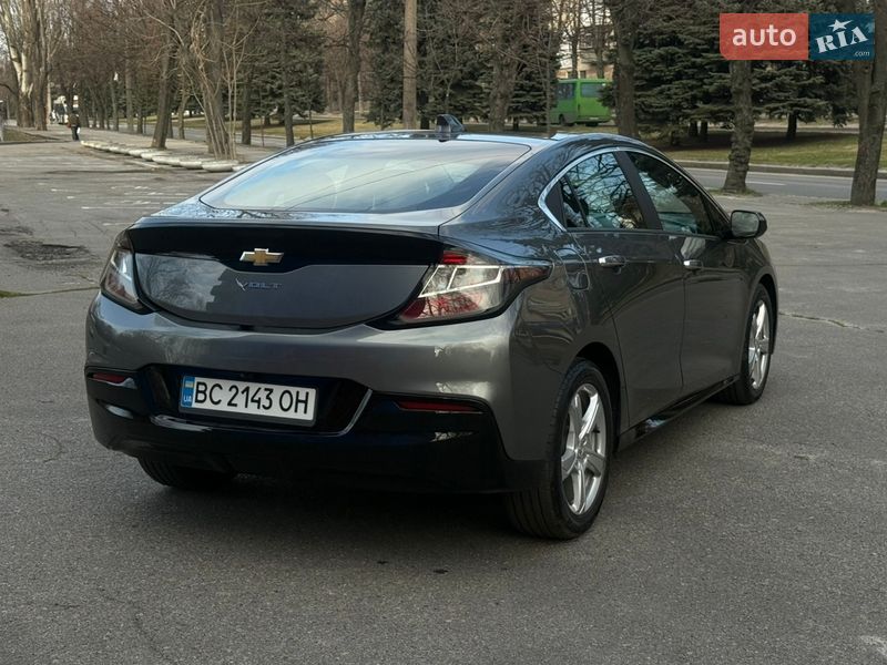 Хэтчбек Chevrolet Volt 2016 в Днепре