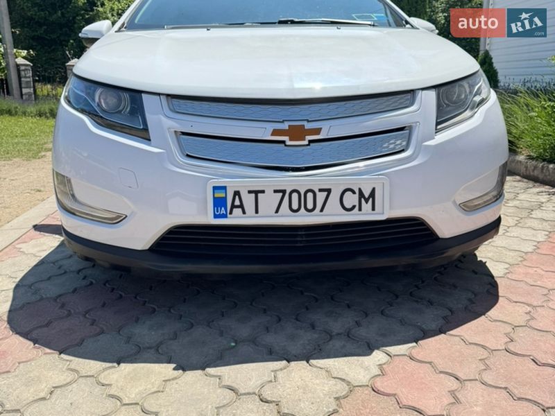 Хэтчбек Chevrolet Volt 2014 в Косове