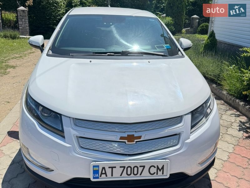 Хэтчбек Chevrolet Volt 2014 в Косове