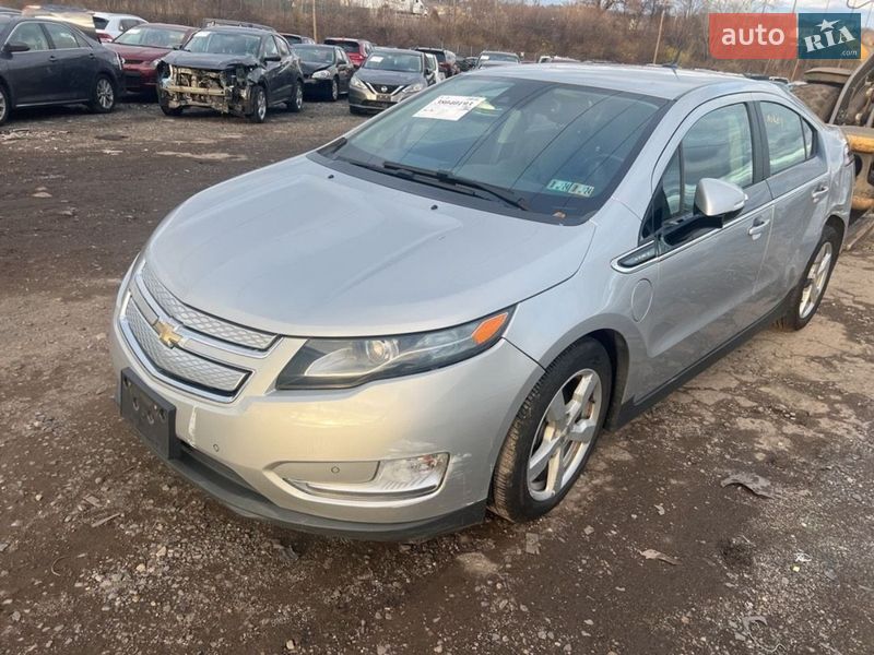 Хэтчбек Chevrolet Volt 2014 в Мурованых Куриловцах