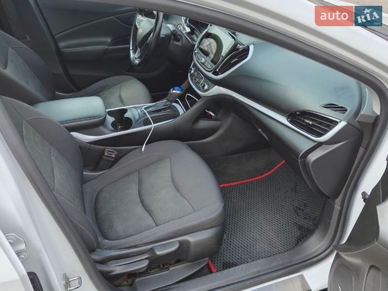 Хэтчбек Chevrolet Volt 2017 в Днепре фото 11 Хэтчбек Chevrolet Volt 2017 в Днепре