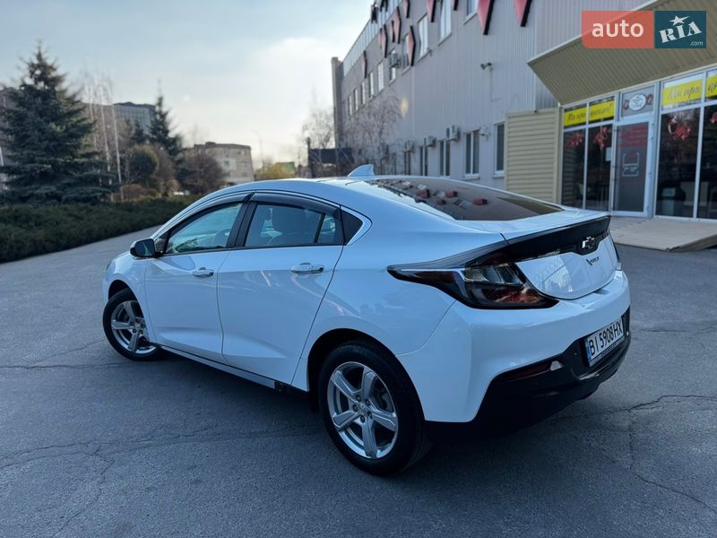 Хэтчбек Chevrolet Volt 2017 в Полтаве