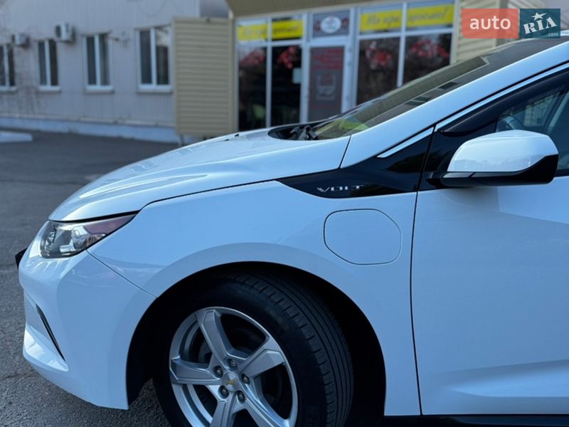Хэтчбек Chevrolet Volt 2017 в Полтаве