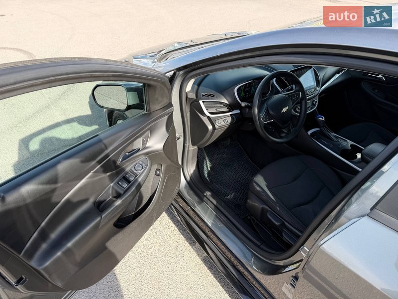 Хэтчбек Chevrolet Volt 2016 в Кривом Роге