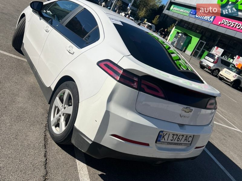 Хэтчбек Chevrolet Volt 2013 в Святопетровское