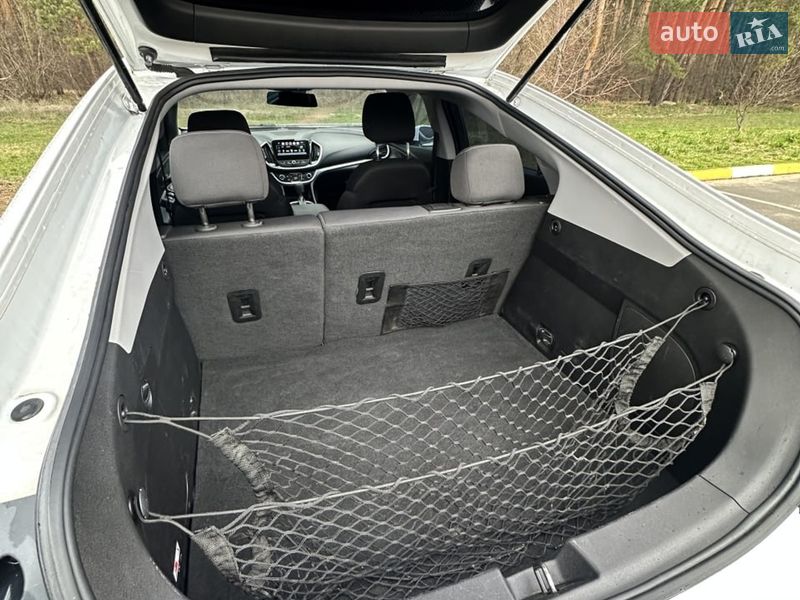 Хэтчбек Chevrolet Volt 2018 в Белогородке