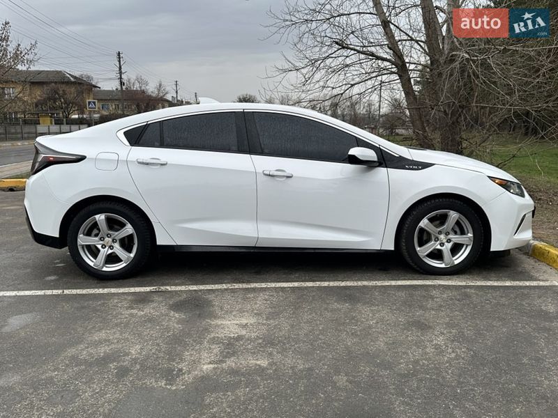 Хэтчбек Chevrolet Volt 2018 в Белогородке
