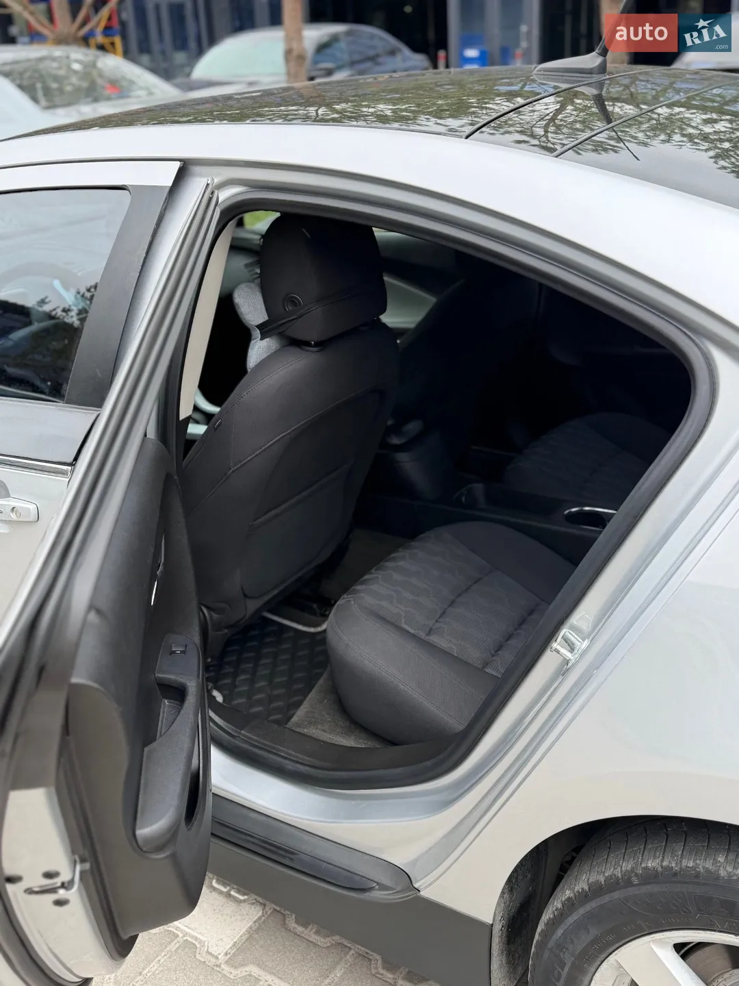 2012 Chevrolet Volt - мініатюра 12