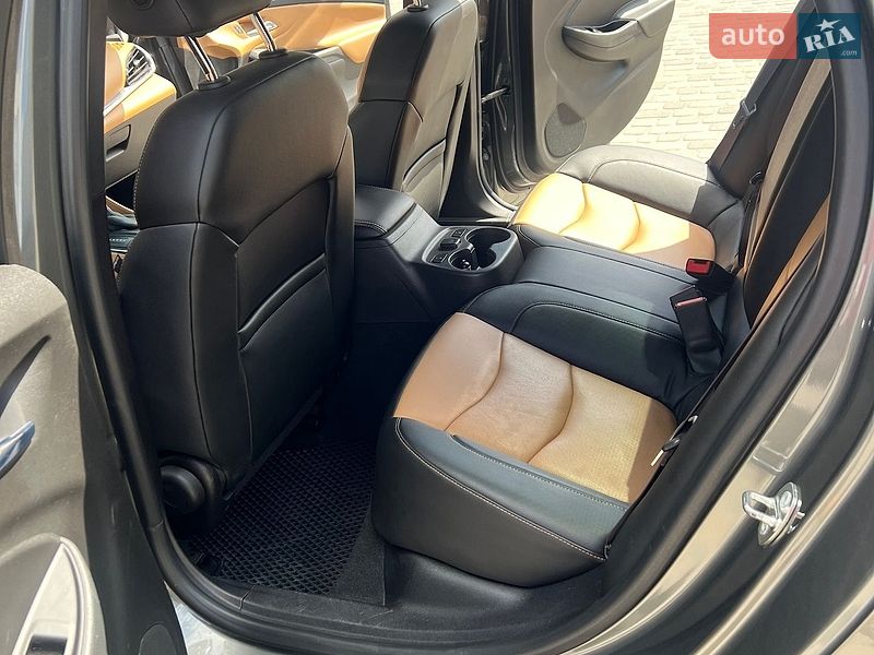 Хетчбек Chevrolet Volt 2016 в Хмельницькому