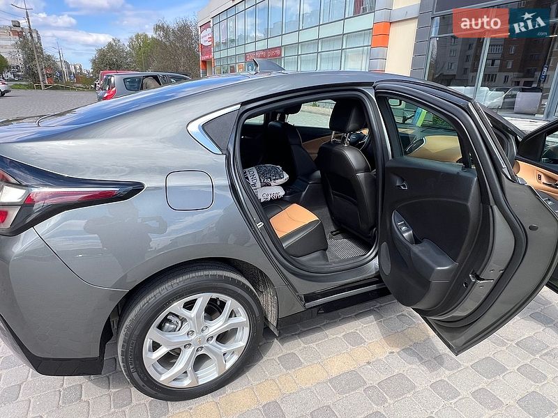 Хетчбек Chevrolet Volt 2016 в Хмельницькому