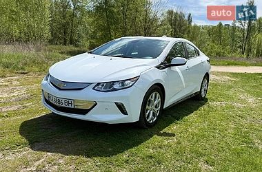 Хэтчбек Chevrolet Volt 2016 в Киеве