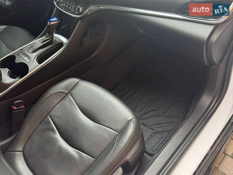 Хэтчбек Chevrolet Volt 2018 в Черкассах