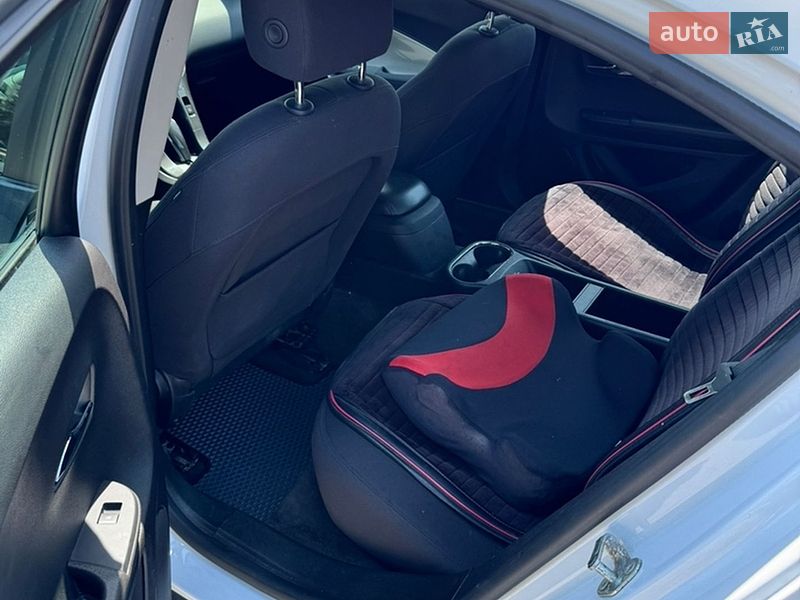 Хетчбек Chevrolet Volt 2014 в Запоріжжі фото 7 Хетчбек Chevrolet Volt 2014 в Запоріжжі