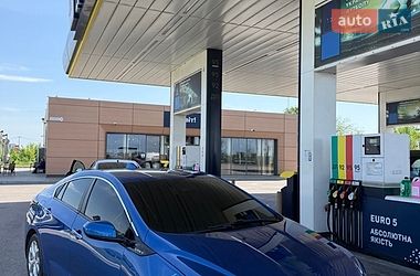 Хетчбек Chevrolet Volt 2016 в Дніпрі