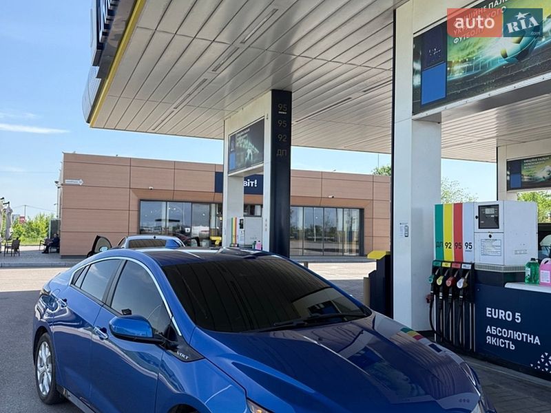 Хетчбек Chevrolet Volt 2016 в Дніпрі