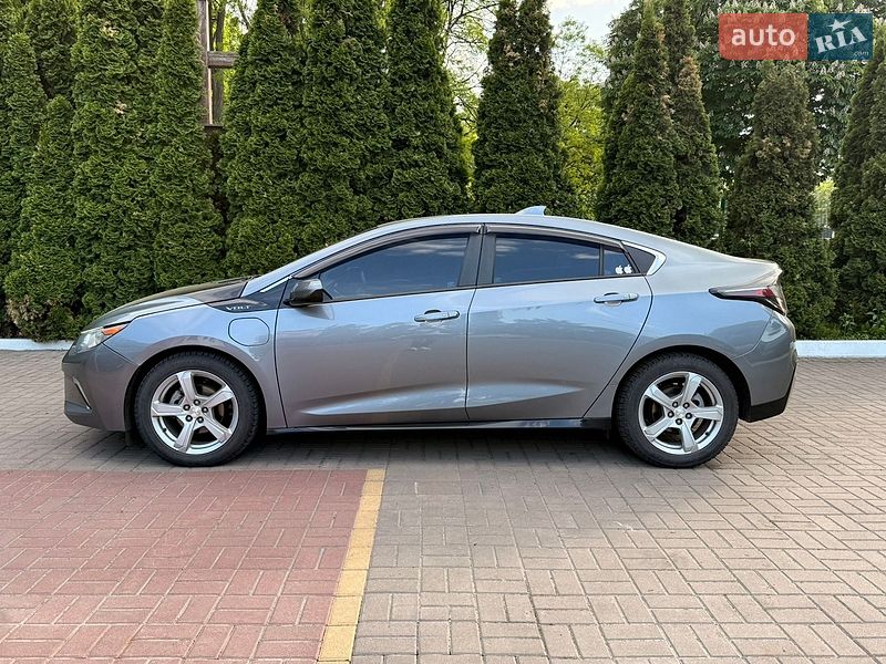 Хэтчбек Chevrolet Volt 2018 в Киеве