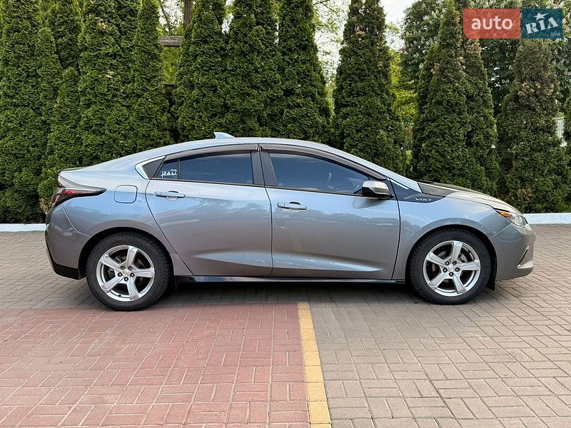 Хэтчбек Chevrolet Volt 2018 в Киеве