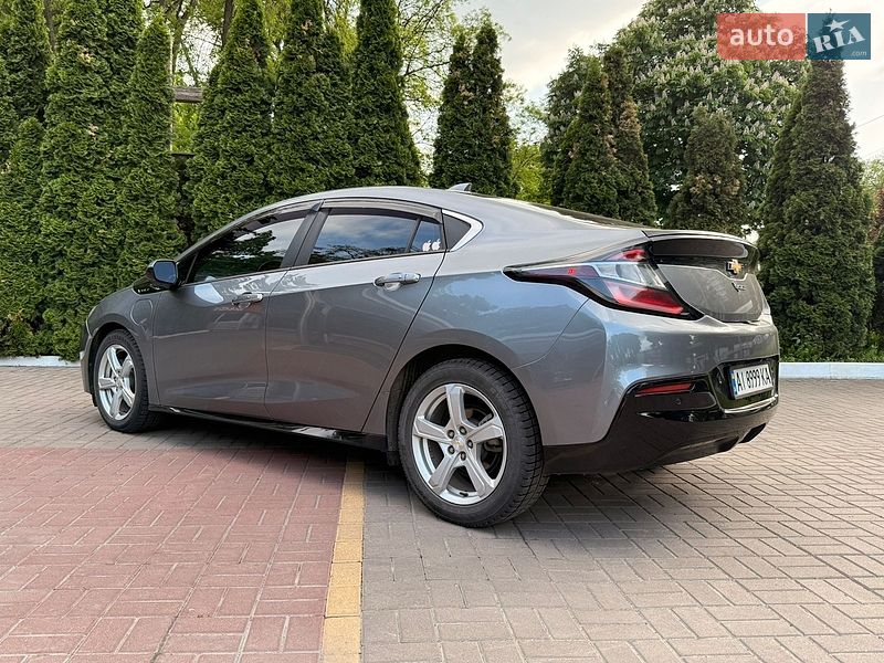 Хэтчбек Chevrolet Volt 2018 в Киеве