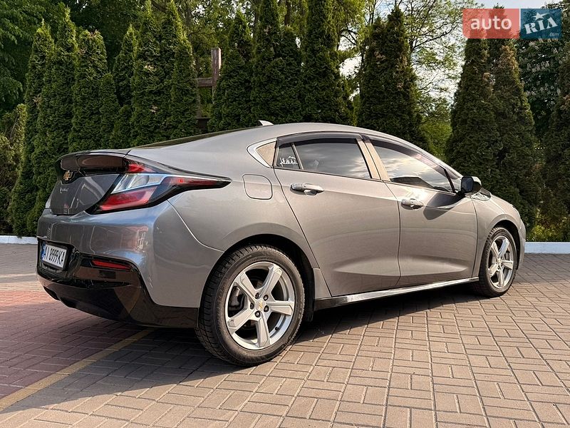 Хэтчбек Chevrolet Volt 2018 в Киеве