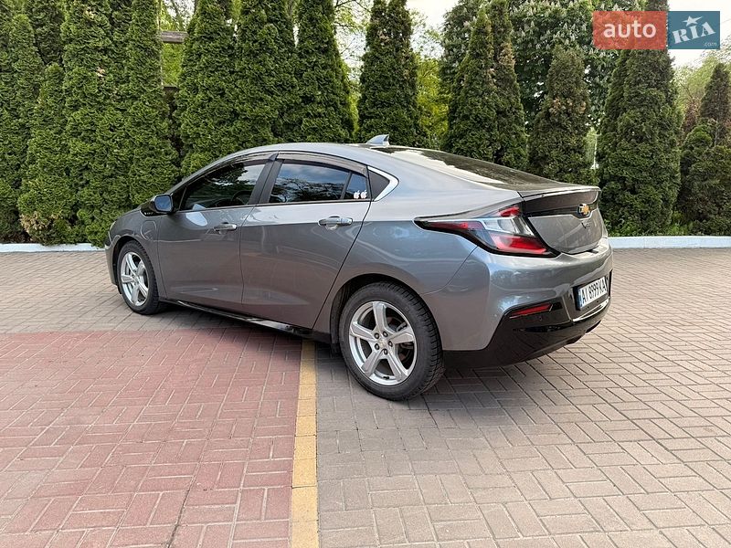 Хэтчбек Chevrolet Volt 2018 в Киеве