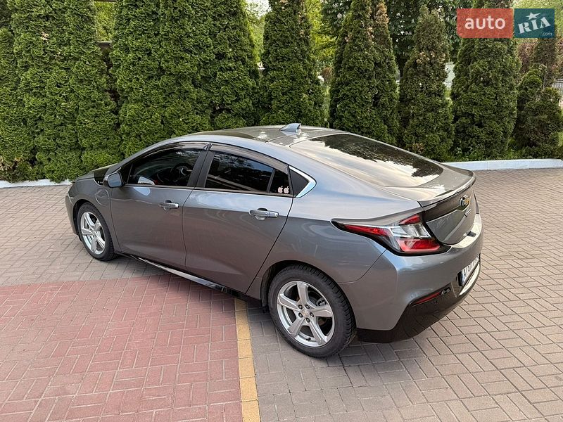 Хэтчбек Chevrolet Volt 2018 в Киеве