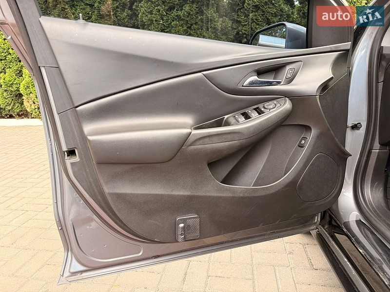 Хэтчбек Chevrolet Volt 2018 в Киеве