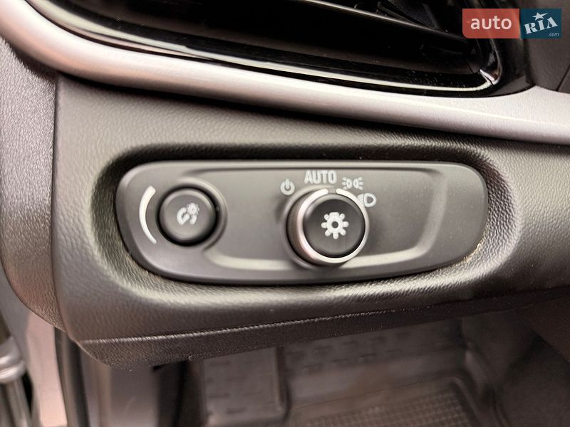 Хэтчбек Chevrolet Volt 2018 в Киеве