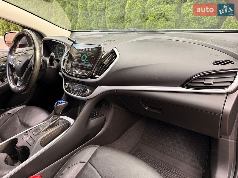 Хэтчбек Chevrolet Volt 2018 в Киеве