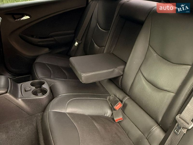 Хэтчбек Chevrolet Volt 2018 в Киеве